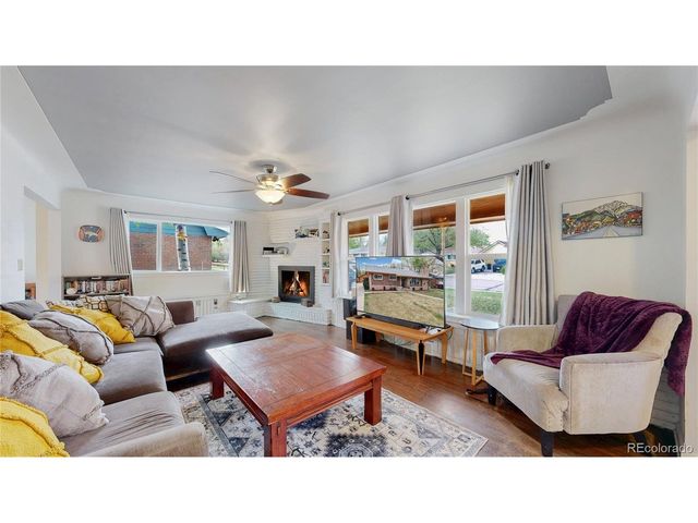 2430 Lee St, Lakewood, CO 80215