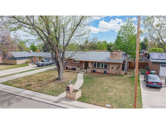 2430 Lee St, Lakewood, CO 80215