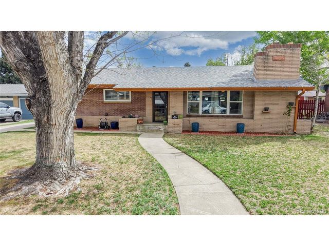 2430 Lee St, Lakewood, CO 80215