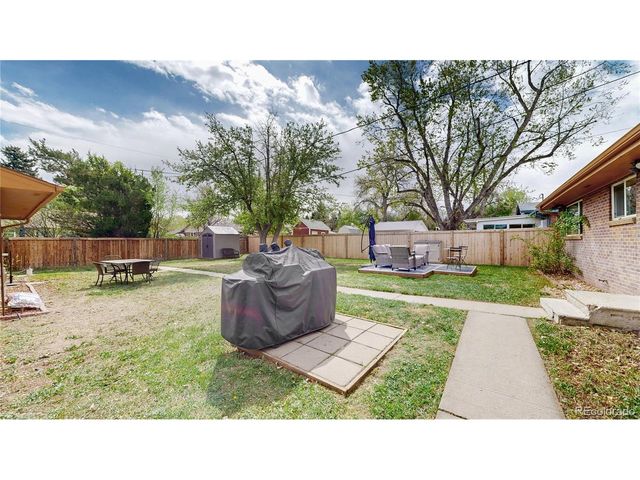 2430 Lee St, Lakewood, CO 80215