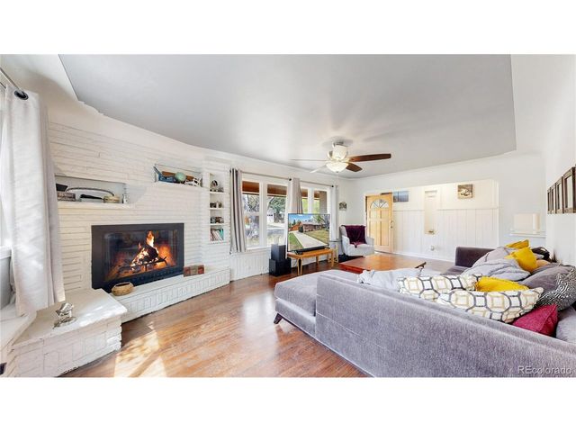 2430 Lee St, Lakewood, CO 80215