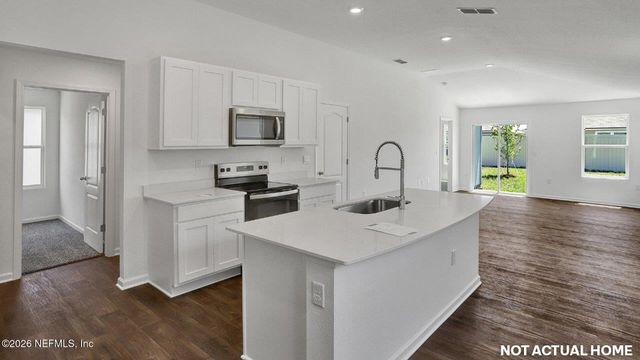 347 CHAMBERS Avenue, Yulee, FL 32097