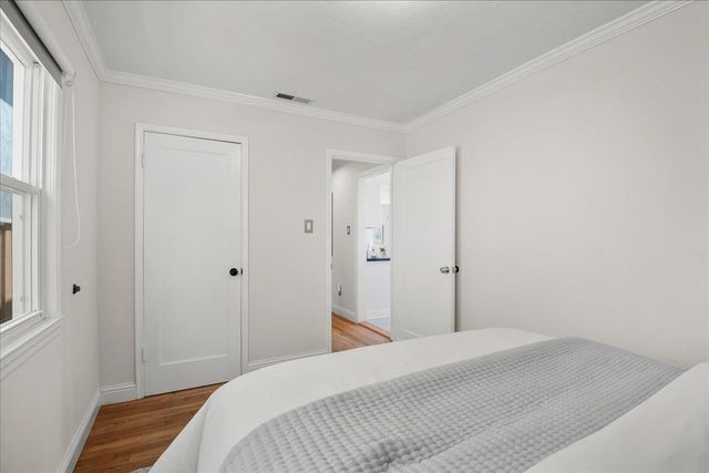 1105 Oak Avenue, Redwood City, CA 94061