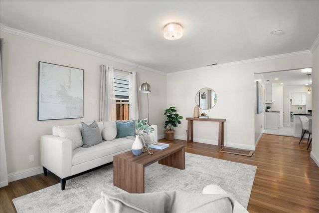 1105 Oak Avenue, Redwood City, CA 94061