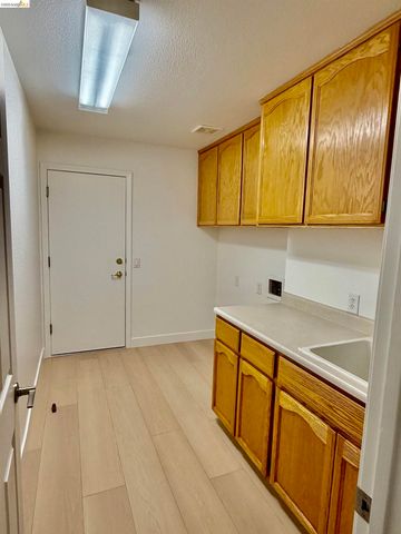 1730 Jubilee Dr, Brentwood, CA 94513