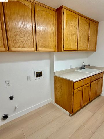 1730 Jubilee Dr, Brentwood, CA 94513