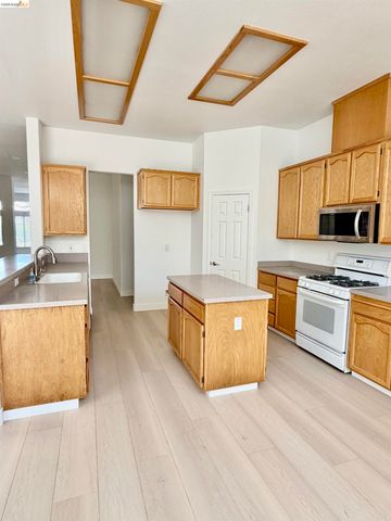 1730 Jubilee Dr, Brentwood, CA 94513