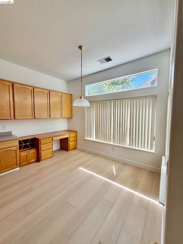 1730 Jubilee Dr, Brentwood, CA 94513