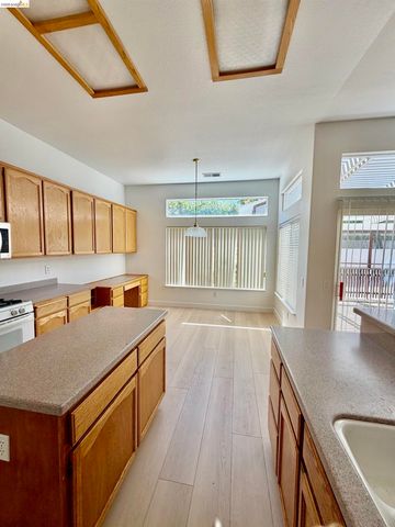 1730 Jubilee Dr, Brentwood, CA 94513
