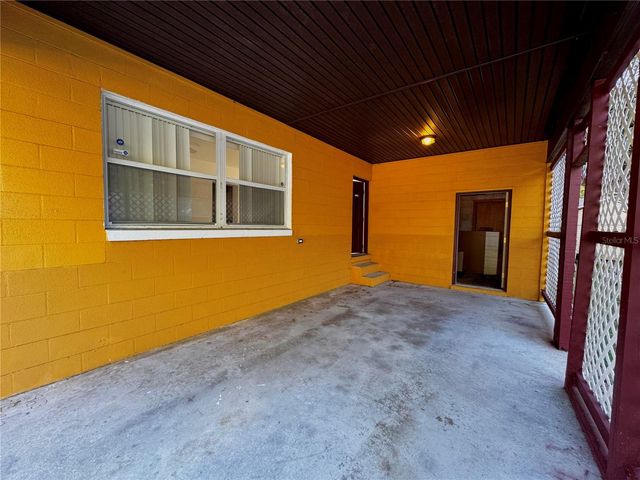 612 KENSINGTON STREET, Eustis, FL 32726