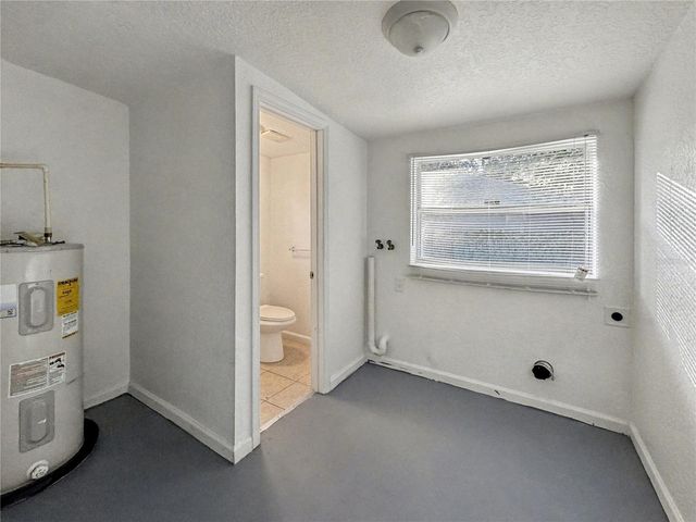 612 KENSINGTON STREET, Eustis, FL 32726