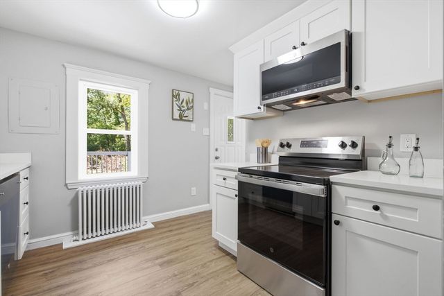 12 Elizabeth St, Stoughton, MA 02072