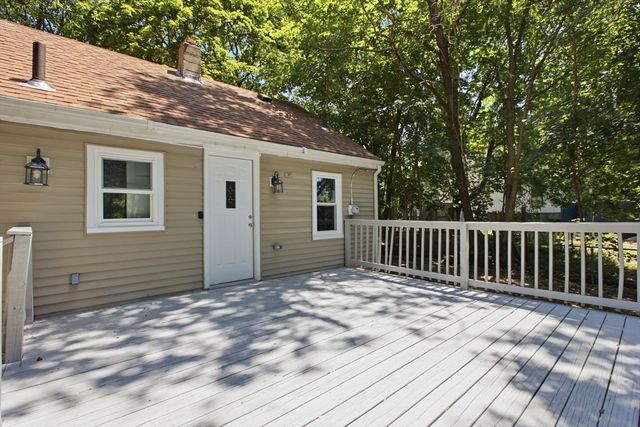 12 Elizabeth St, Stoughton, MA 02072