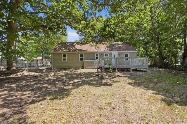 12 Elizabeth St, Stoughton, MA 02072