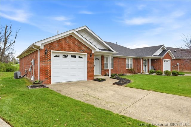 2414 Trinity Run Court, New Albany, IN 47150