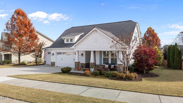 734 Kerr Lake Drive, Fuquay Varina, NC 27526