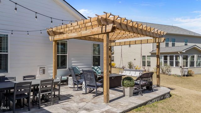 734 Kerr Lake Drive, Fuquay Varina, NC 27526