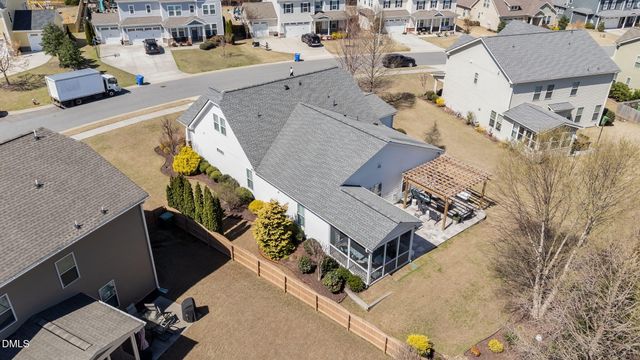 734 Kerr Lake Drive, Fuquay Varina, NC 27526