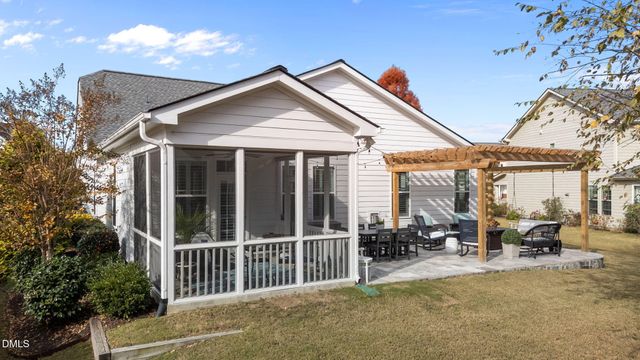 734 Kerr Lake Drive, Fuquay Varina, NC 27526