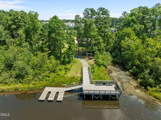 734 Kerr Lake Drive, Fuquay Varina, NC 27526