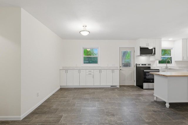 326 Prairie View Court, Oregon, WI 53575