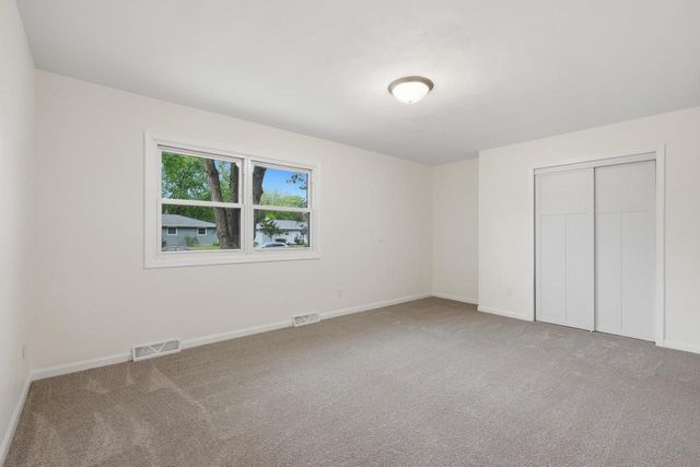 326 Prairie View Court, Oregon, WI 53575