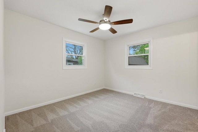 326 Prairie View Court, Oregon, WI 53575