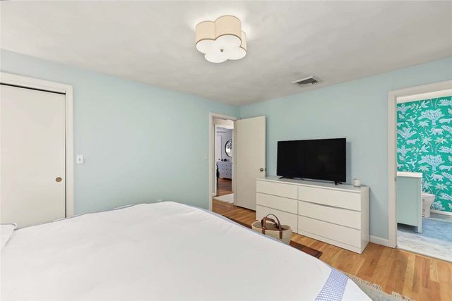 143 Church Street, Barrington, RI 02806