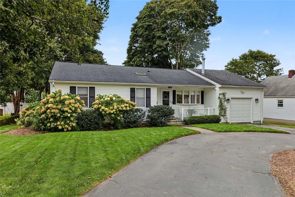 143 Church Street, Barrington, RI 02806