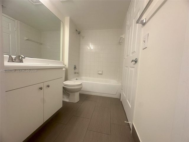 2640 S University Drive 118, Davie, FL 33328