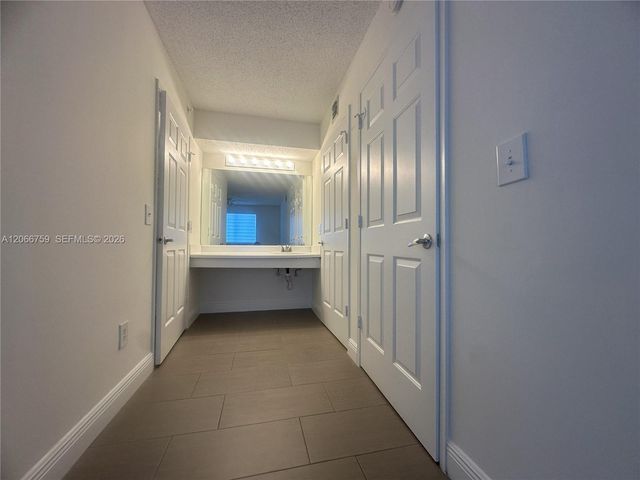 2640 S University Drive 118, Davie, FL 33328