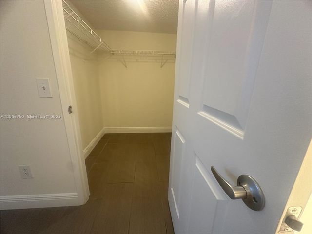 2640 S University Drive 118, Davie, FL 33328