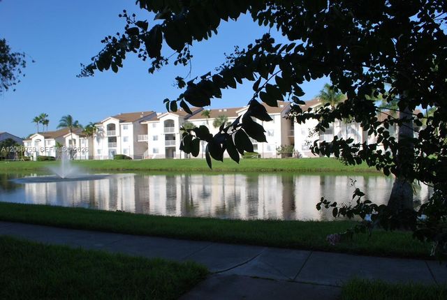2640 S University Drive 118, Davie, FL 33328
