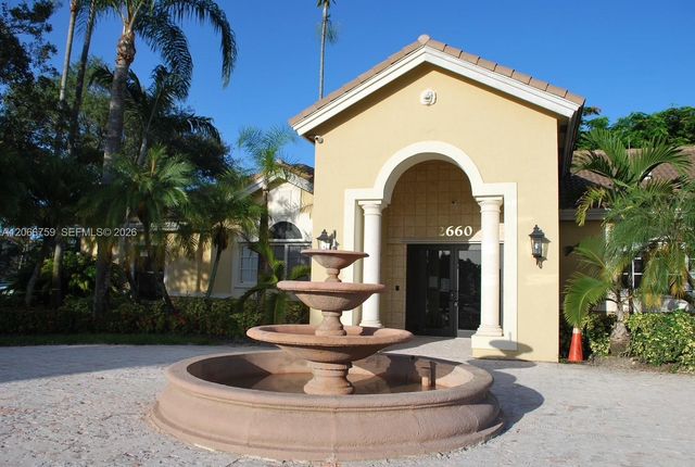 2640 S University Drive 118, Davie, FL 33328