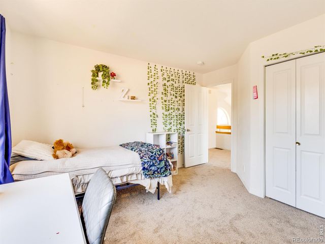 927 Hover Ridge Circle, Longmont, CO 80501