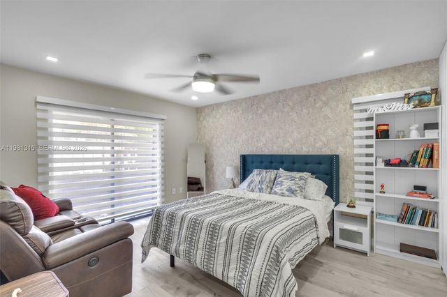 19951 NE 10th Place Way, Miami, FL 33179