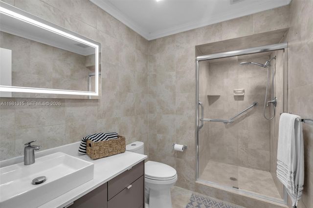 19951 NE 10th Place Way, Miami, FL 33179