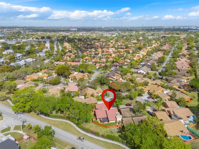 19951 NE 10th Place Way, Miami, FL 33179