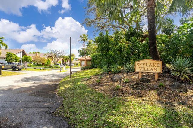 19951 NE 10th Place Way, Miami, FL 33179