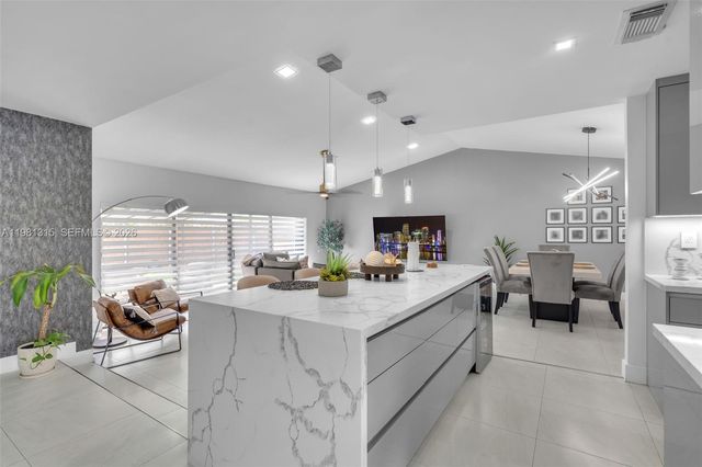 19951 NE 10th Place Way, Miami, FL 33179