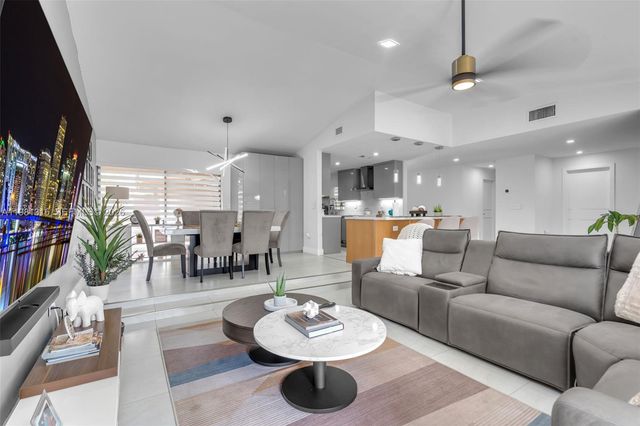 19951 NE 10th Place Way, Miami, FL 33179