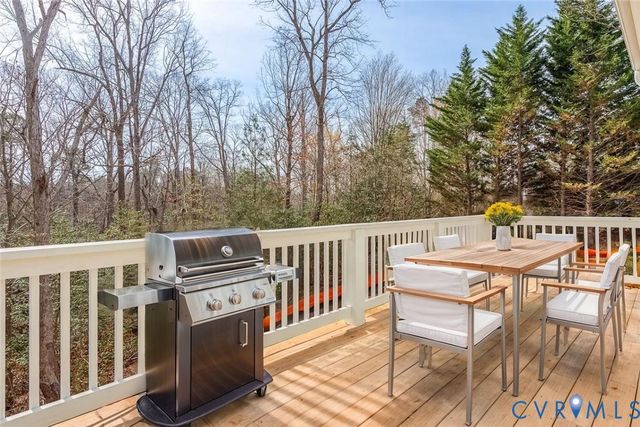 3205 Oak Branch Ln, Toano, VA 23168