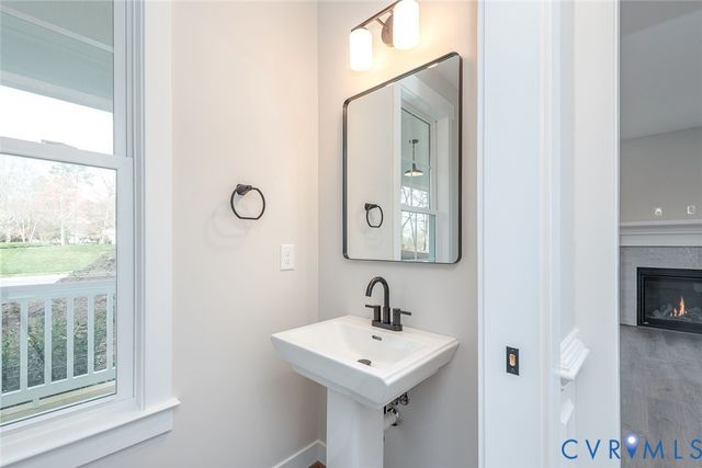 3205 Oak Branch Ln, Toano, VA 23168