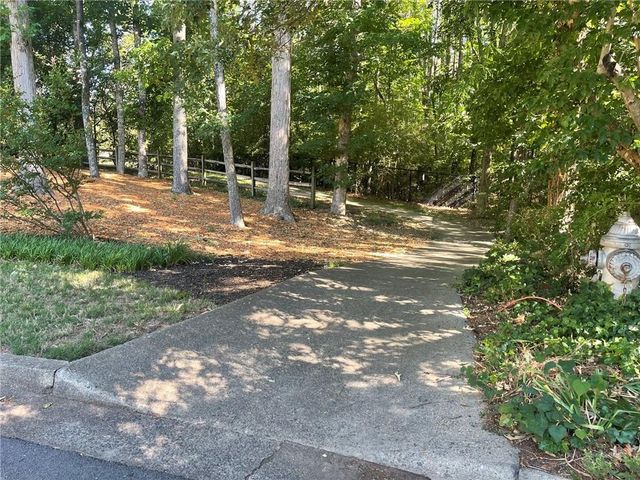 3315 ELLSMERE Trace, Marietta, GA 30062