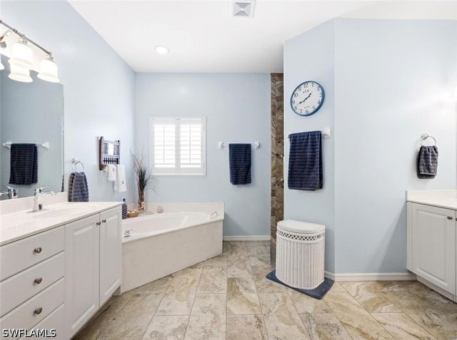 2165 Hawksridge DR 1303, Naples, FL 34105