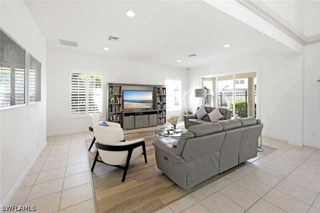 2165 Hawksridge DR 1303, Naples, FL 34105