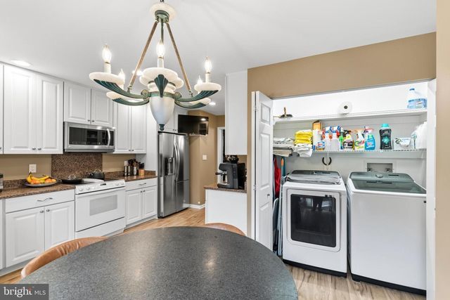 410 OLD CROSSING DR, Baltimore, MD 21208