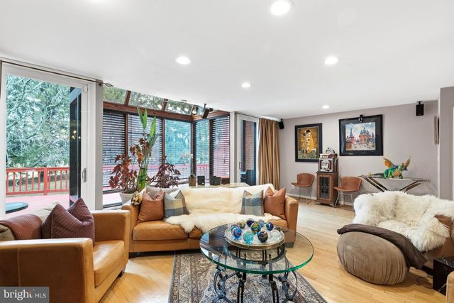 410 OLD CROSSING DR, Baltimore, MD 21208