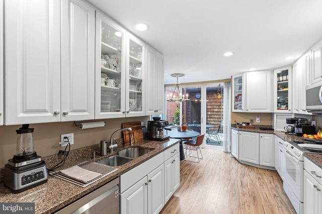 410 OLD CROSSING DR, Baltimore, MD 21208