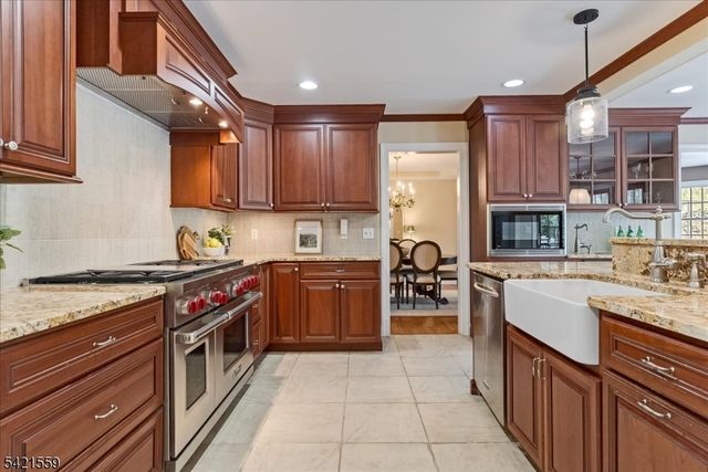 16 Crestview Terrace, Morris Twp., NJ 07960